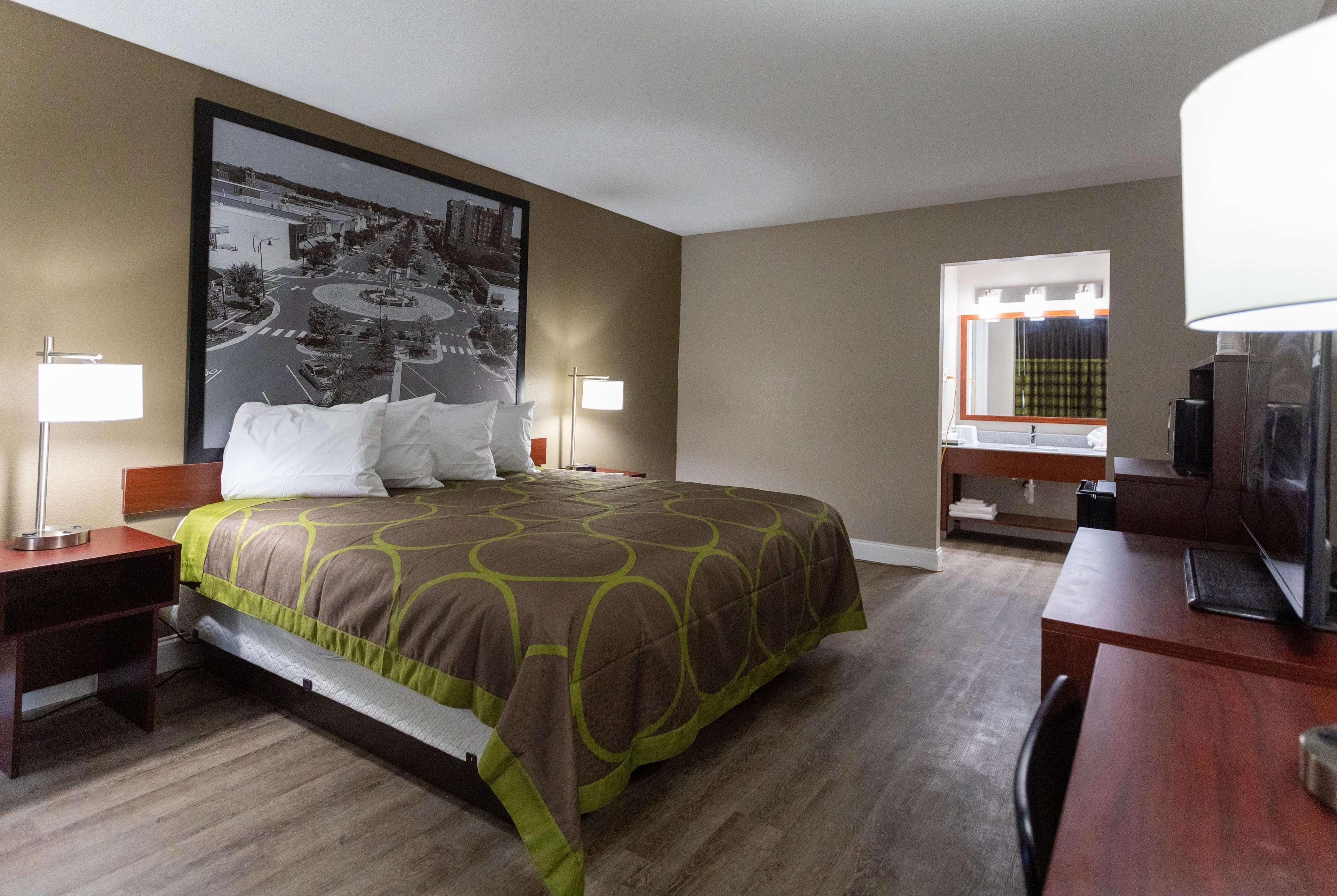 Super 8 By Wyndham Goldsboro Motel Ngoại thất bức ảnh