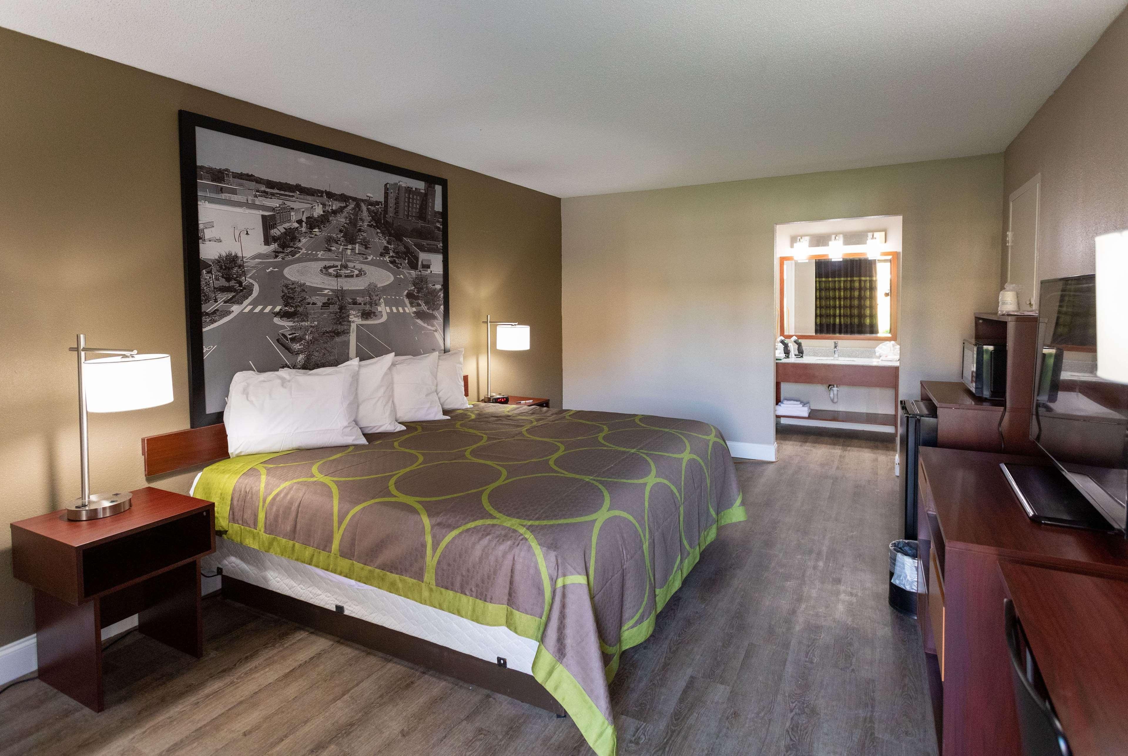 Super 8 By Wyndham Goldsboro Motel Ngoại thất bức ảnh