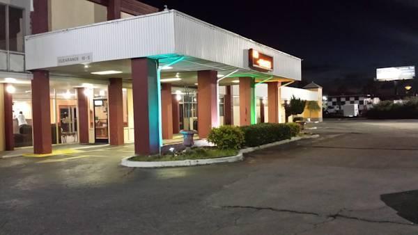 Super 8 By Wyndham Goldsboro Motel Ngoại thất bức ảnh