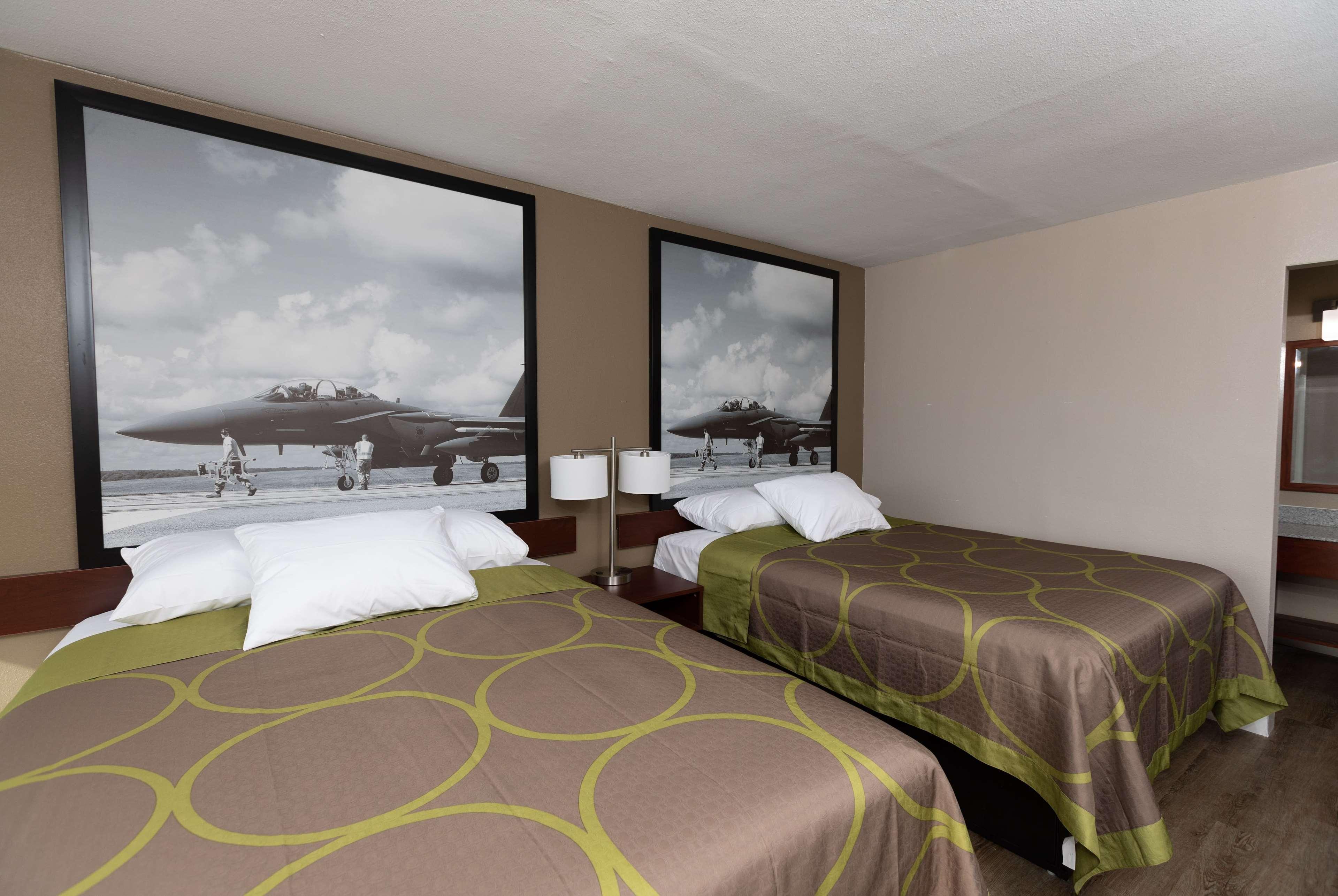 Super 8 By Wyndham Goldsboro Motel Ngoại thất bức ảnh